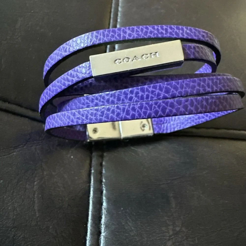 Coach‎ Purple Leather Snakeskin Bracelet Silver Tone Metal Clasp Wrap Logo